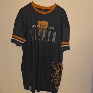 Universal Studios Hufflepuff Keeper Graphic T-Shirt - Black and Gold 3XL